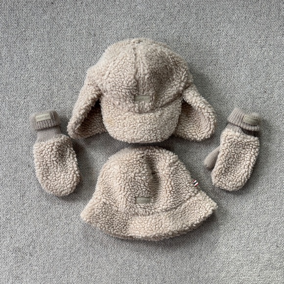 Hunter Kids Beige Fleece Hat and Mittens Set